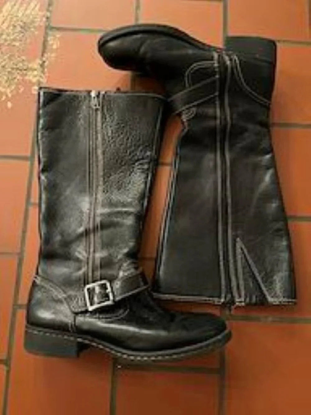 Comfortiva Black Leather Riding Boots Women’s Side Zip Buckle Sz 10 Wide
